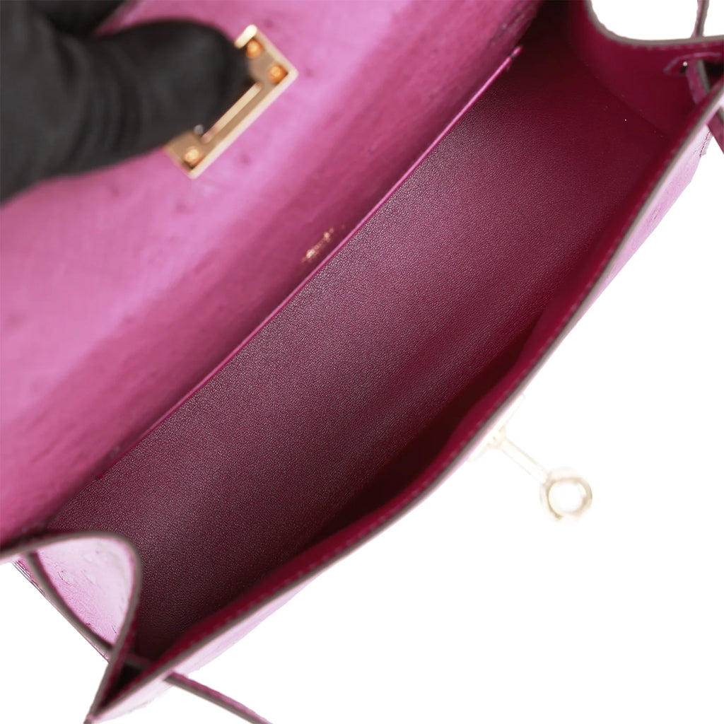 Anemone Ostrich Pochette V517