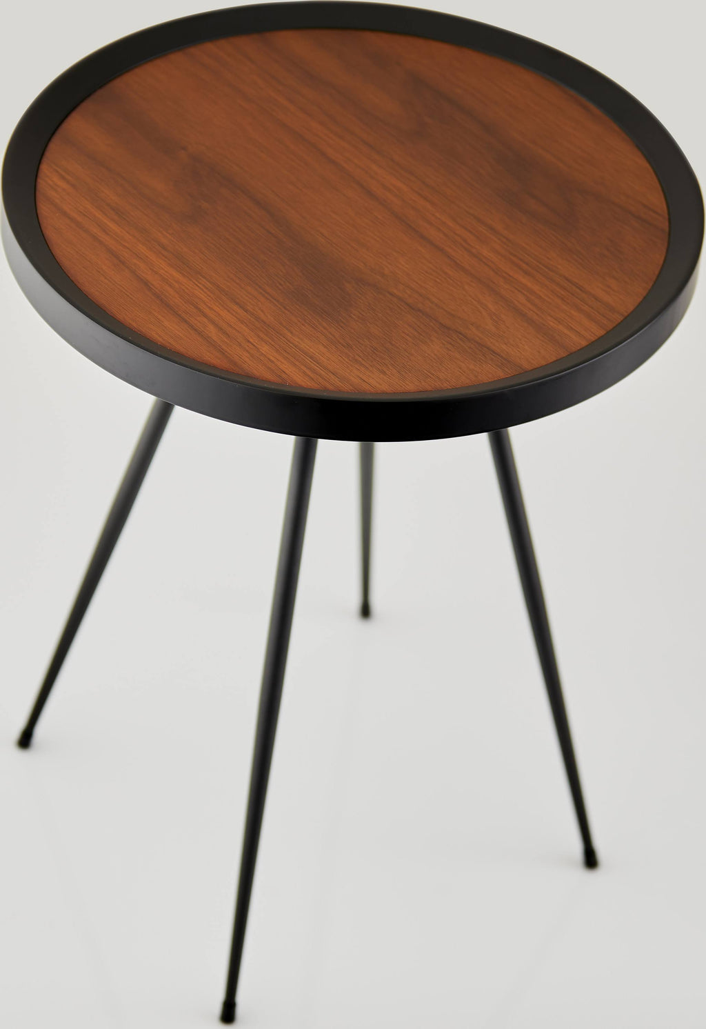 Walnut End Table B117001