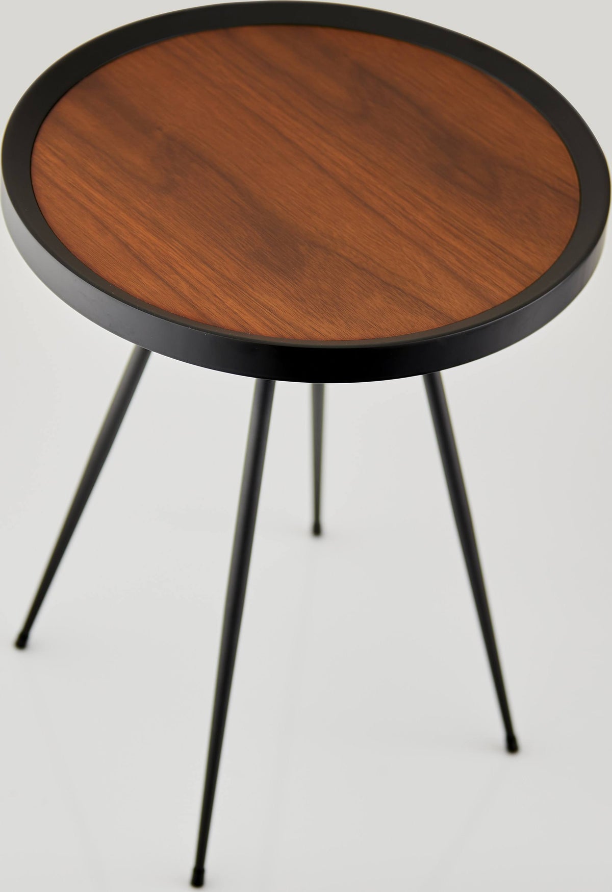 Walnut End Table B117001