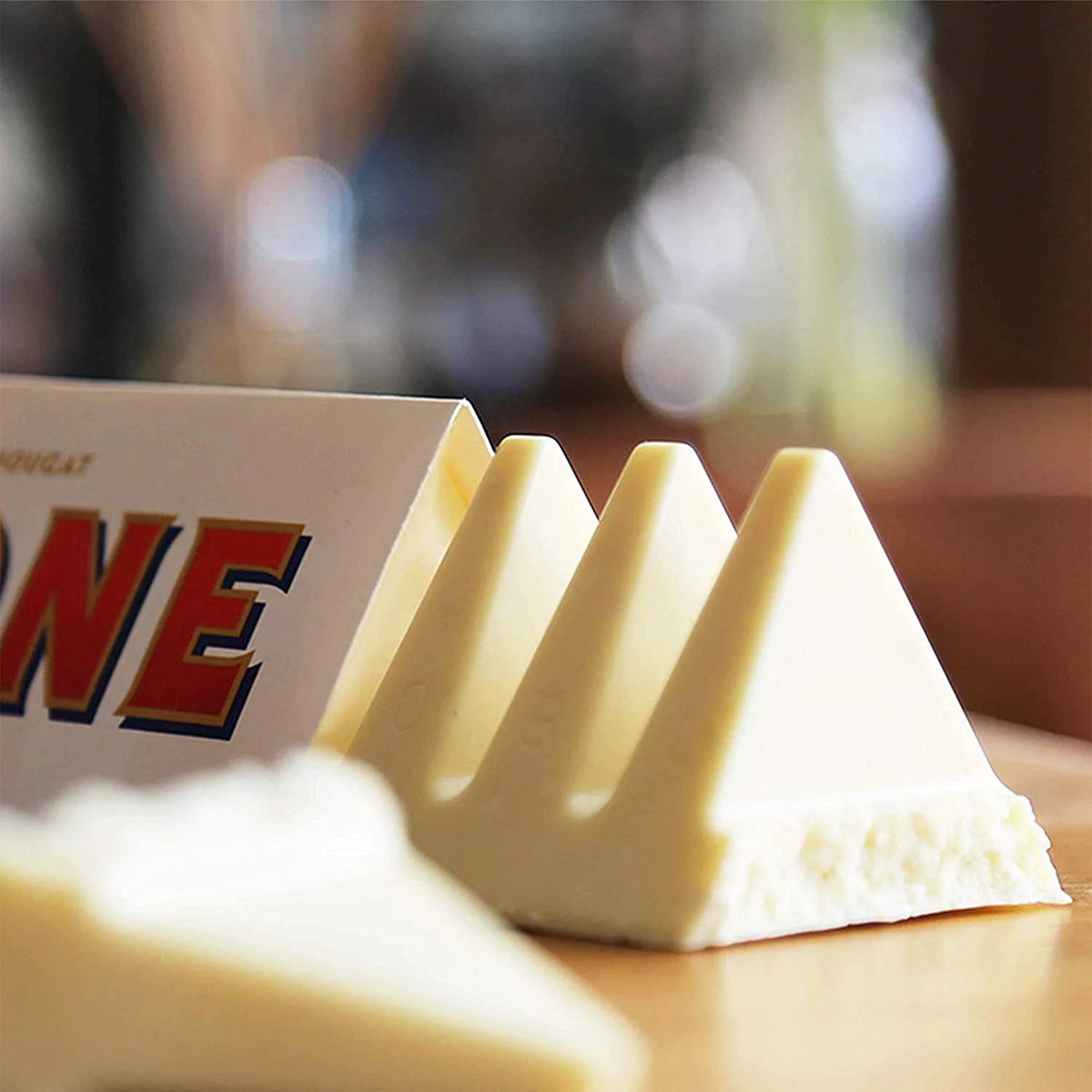 White Chocolate Bar 12 Count B835325