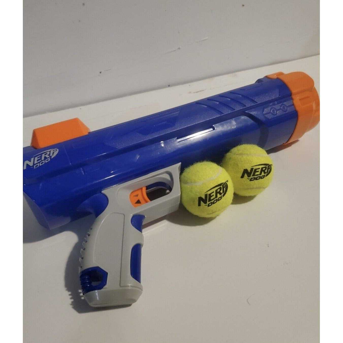 16” Tennis Ball Blaster Dog Toy with 4 Balls B829676